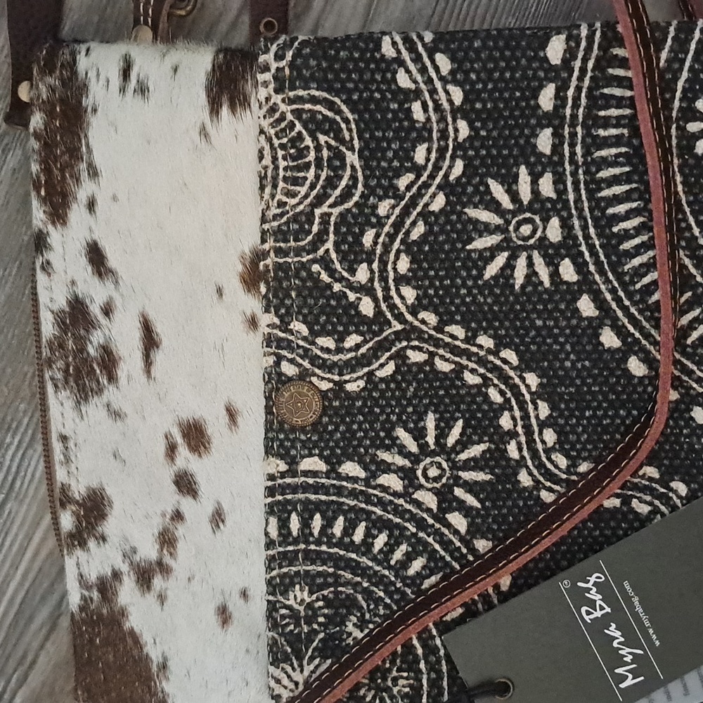 Myra bag crossbody NEW - Picture 2 of 3